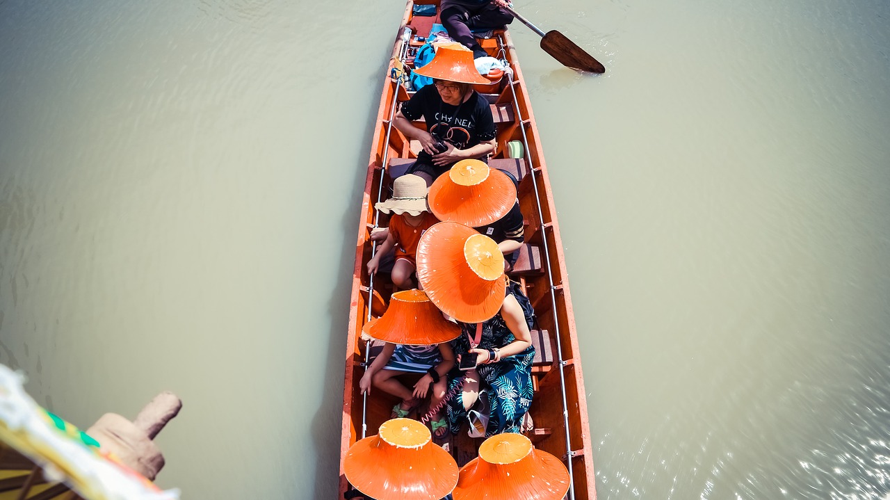 floating market  bazaar thailand  thailand free photo