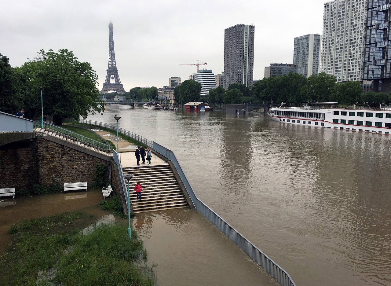 flood seine paris free photo