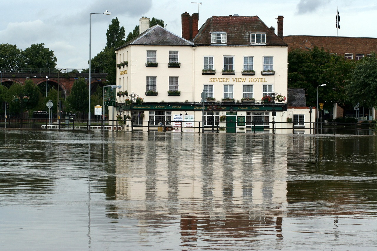 floods pub riverside free photo