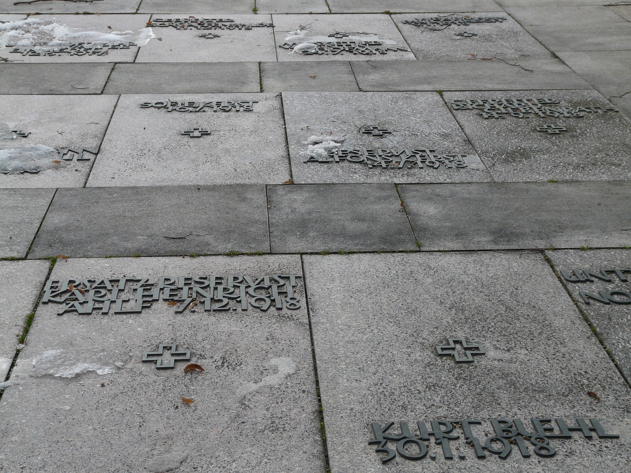 floor slats graves memorial stones free photo