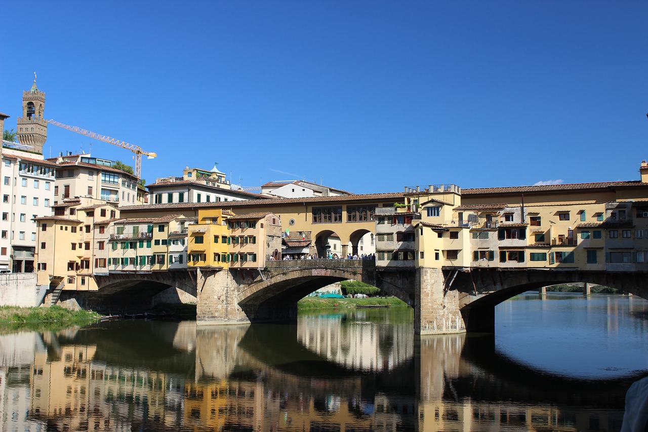 ponte vecchio florence tuscany free photo