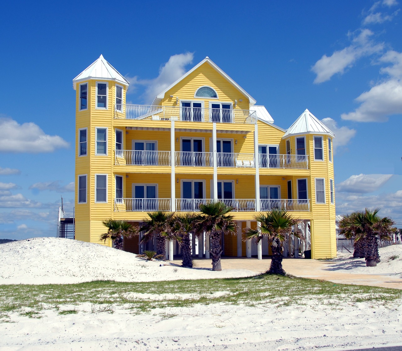 florida new beach apartment free photo