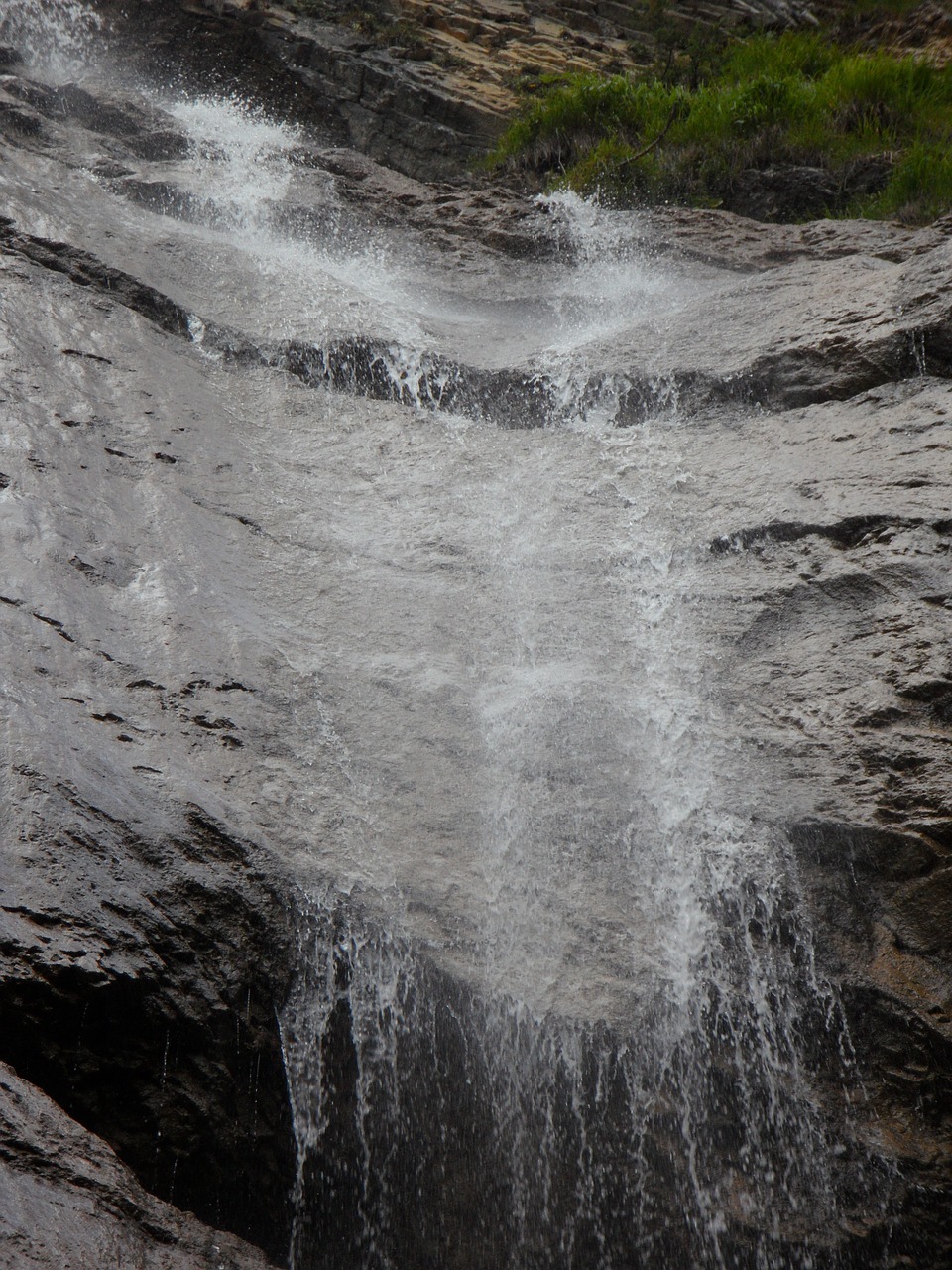 flow water waterfall free photo