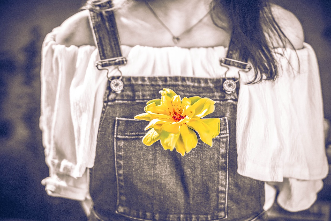 flower yellow country girl free photo