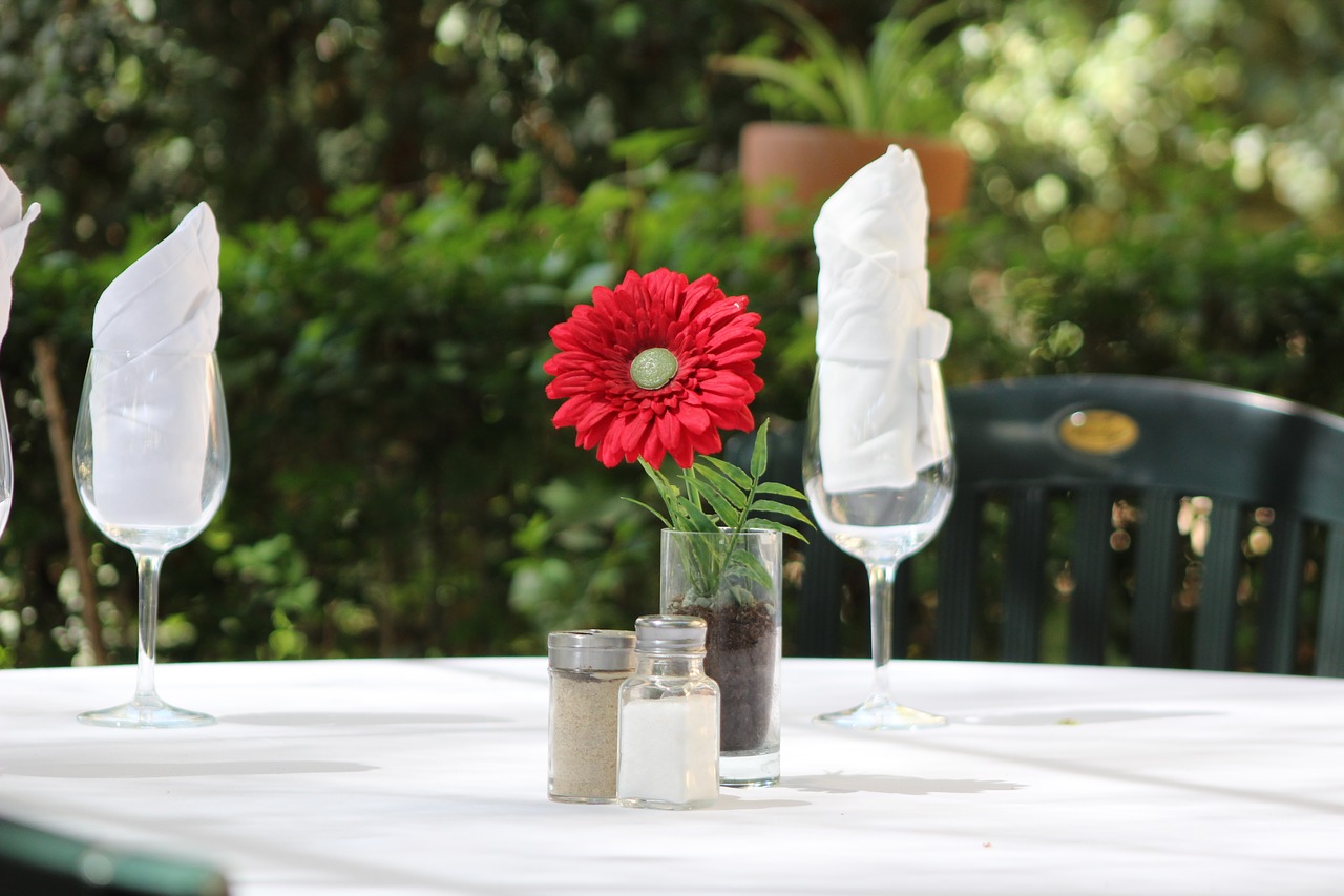 flower  restaurant  table free photo