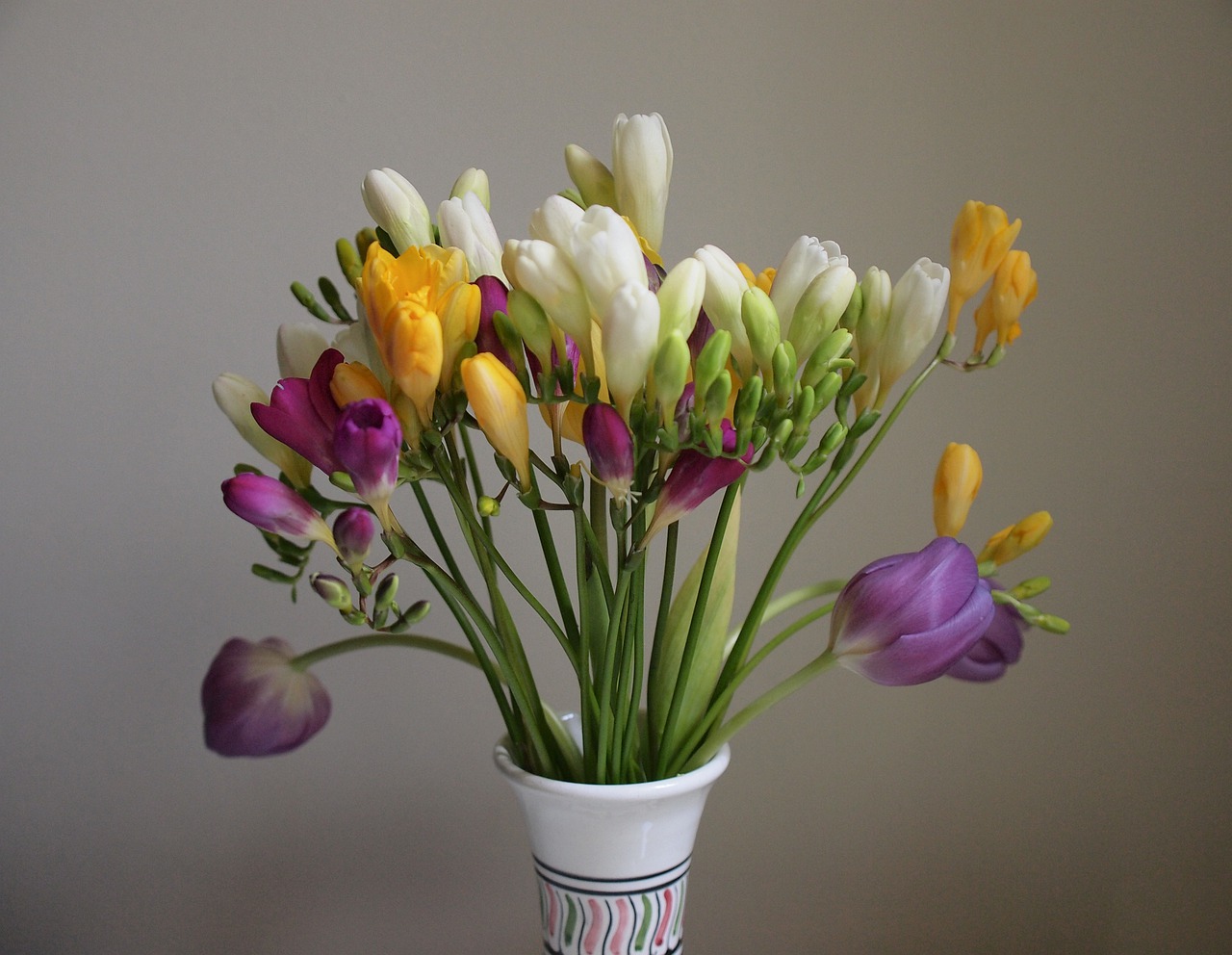 flower  bouquet  still life free photo