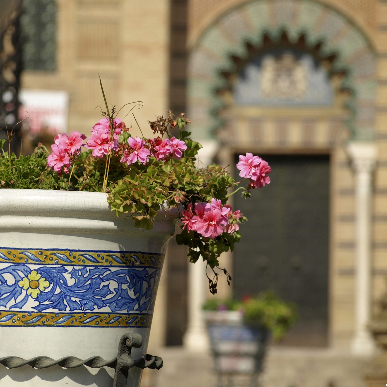 flower ceramic park free photo