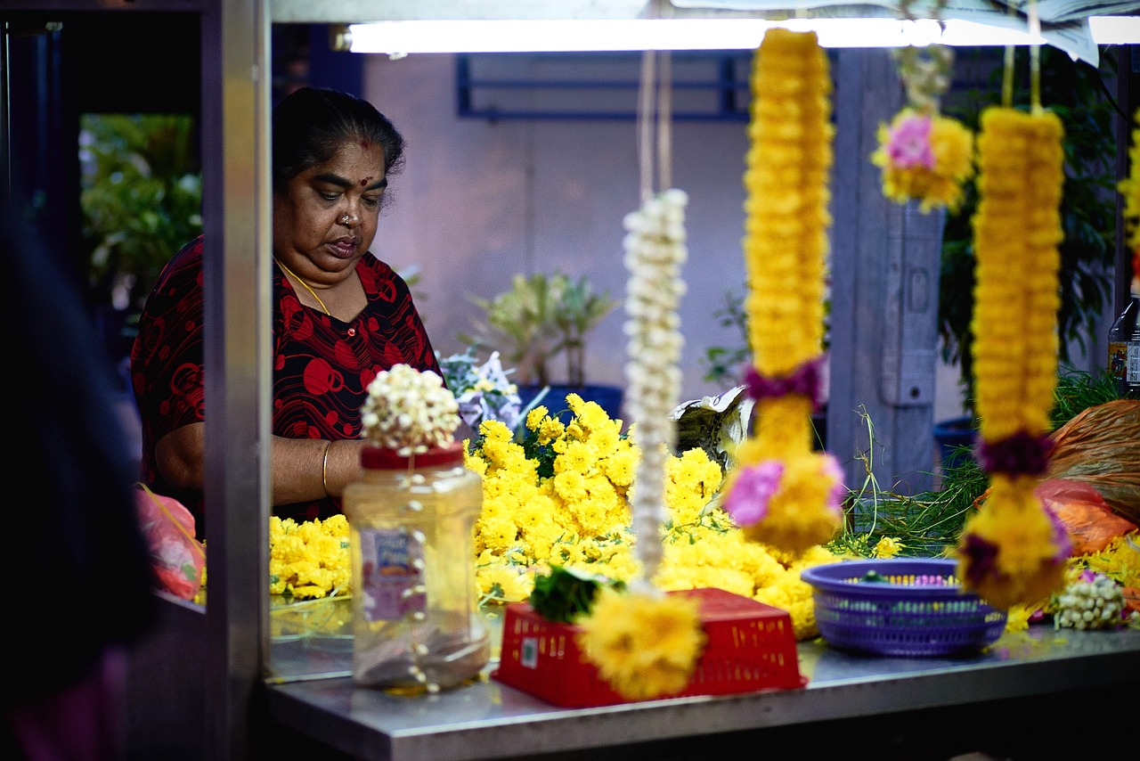 flower shop woman free photo