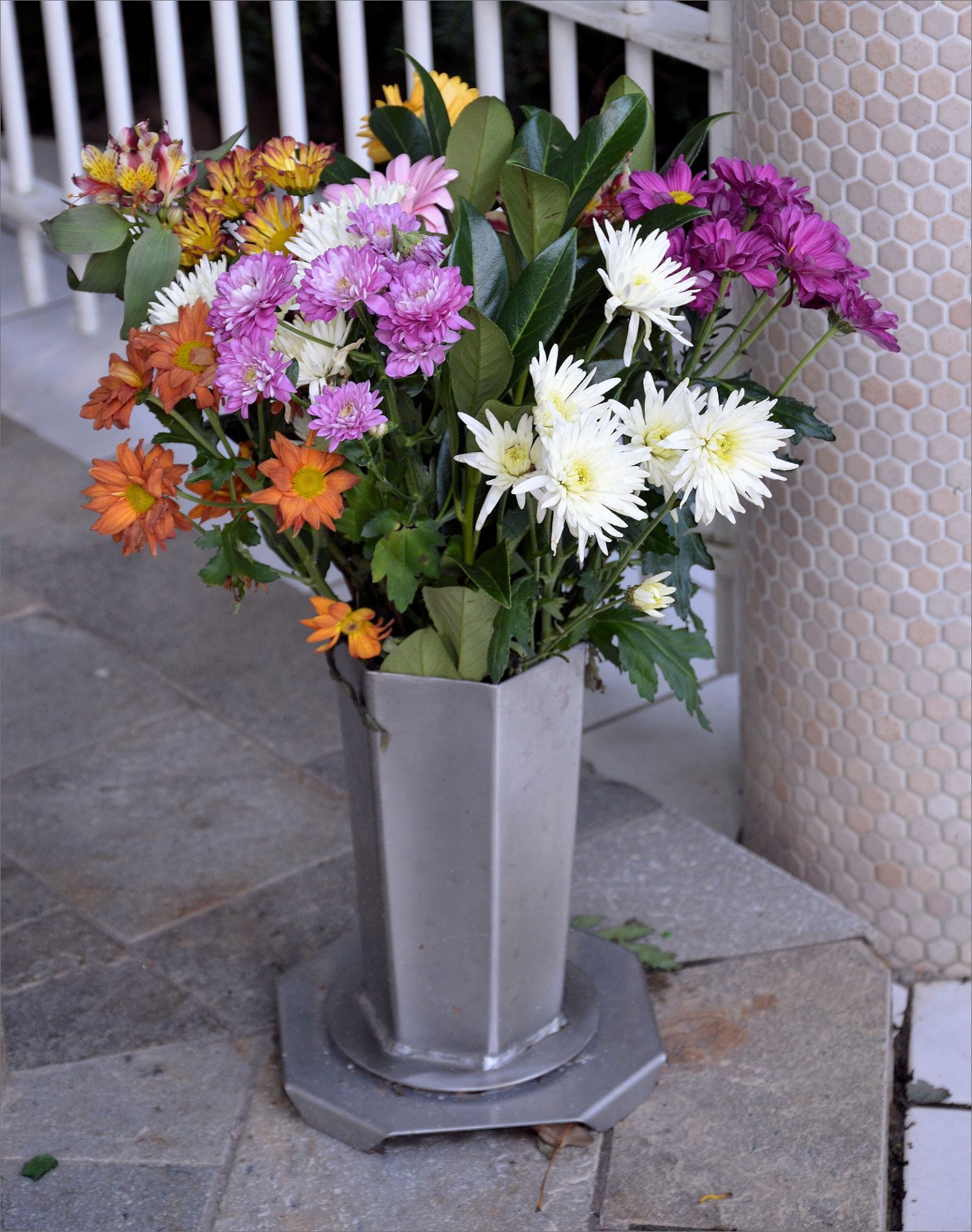 flowers vase decoration free photo