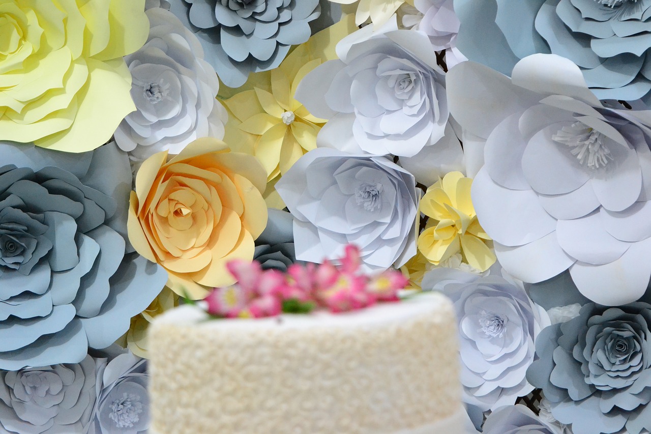 flowers decoration cake free photo