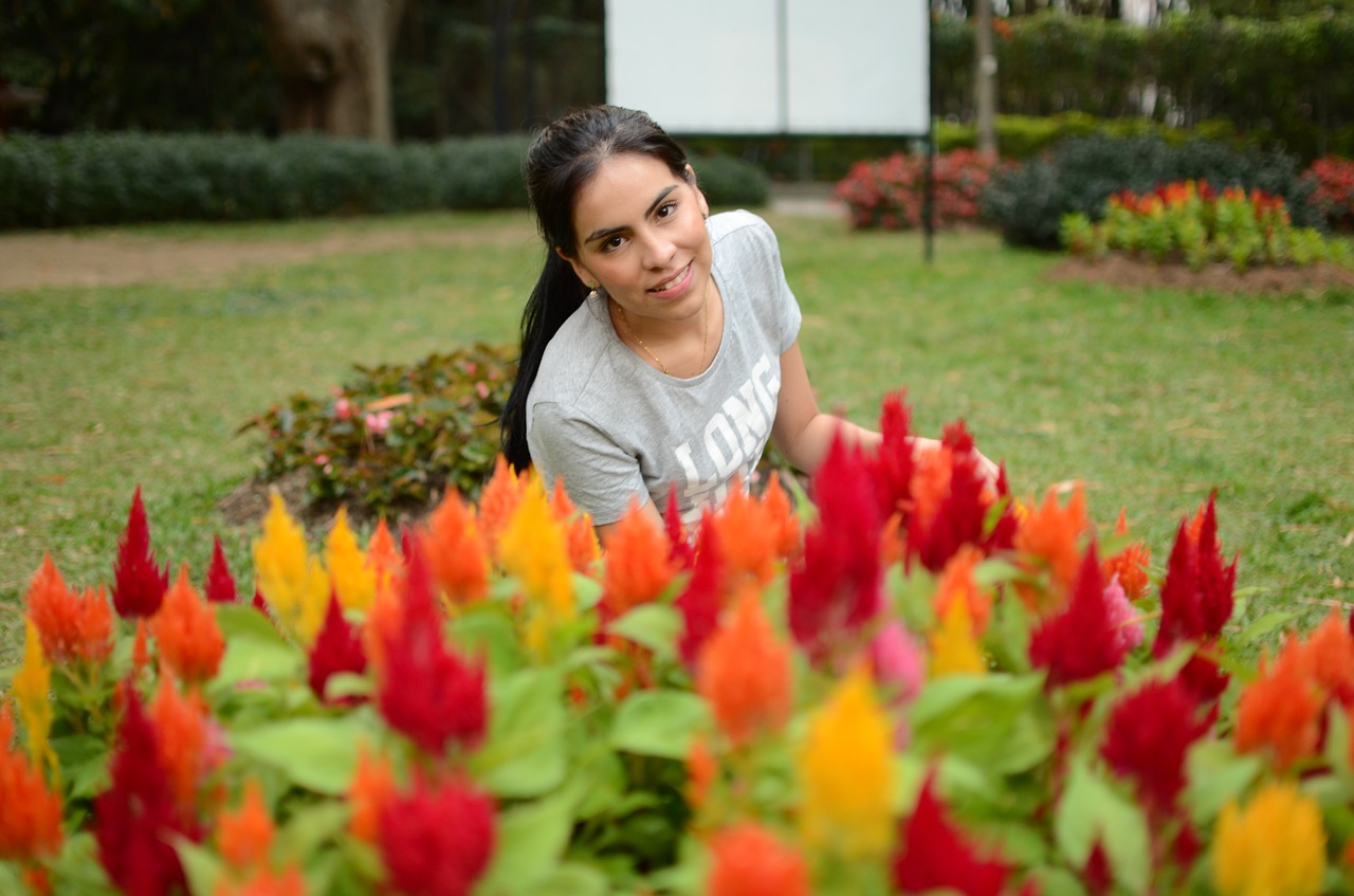 flowers women nature free photo