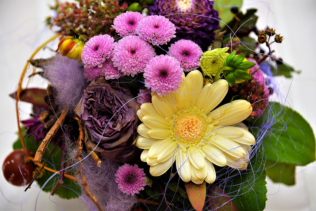 flowers bouquet of flowers colorful free photo