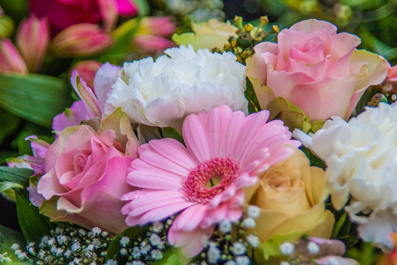 flowers bouquet beautiful free photo