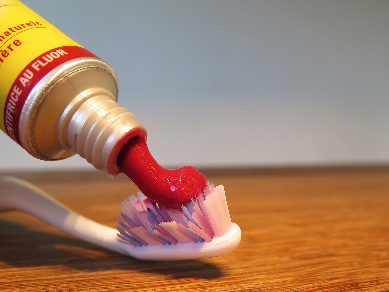 fluorine toothpaste red free photo