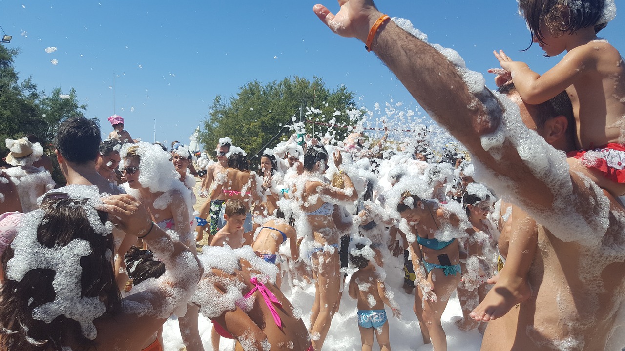 foam party sardinia free photo