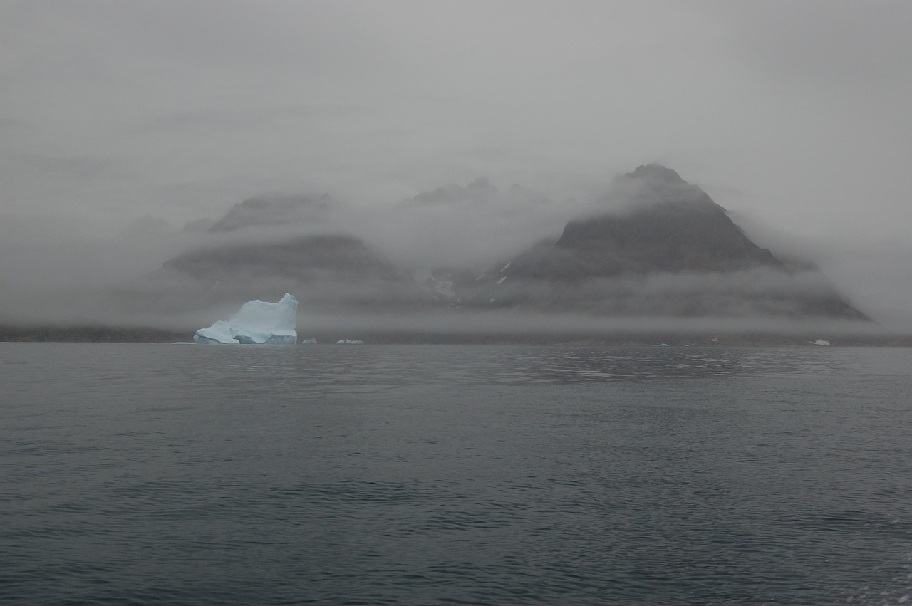 fog floe mountains free photo