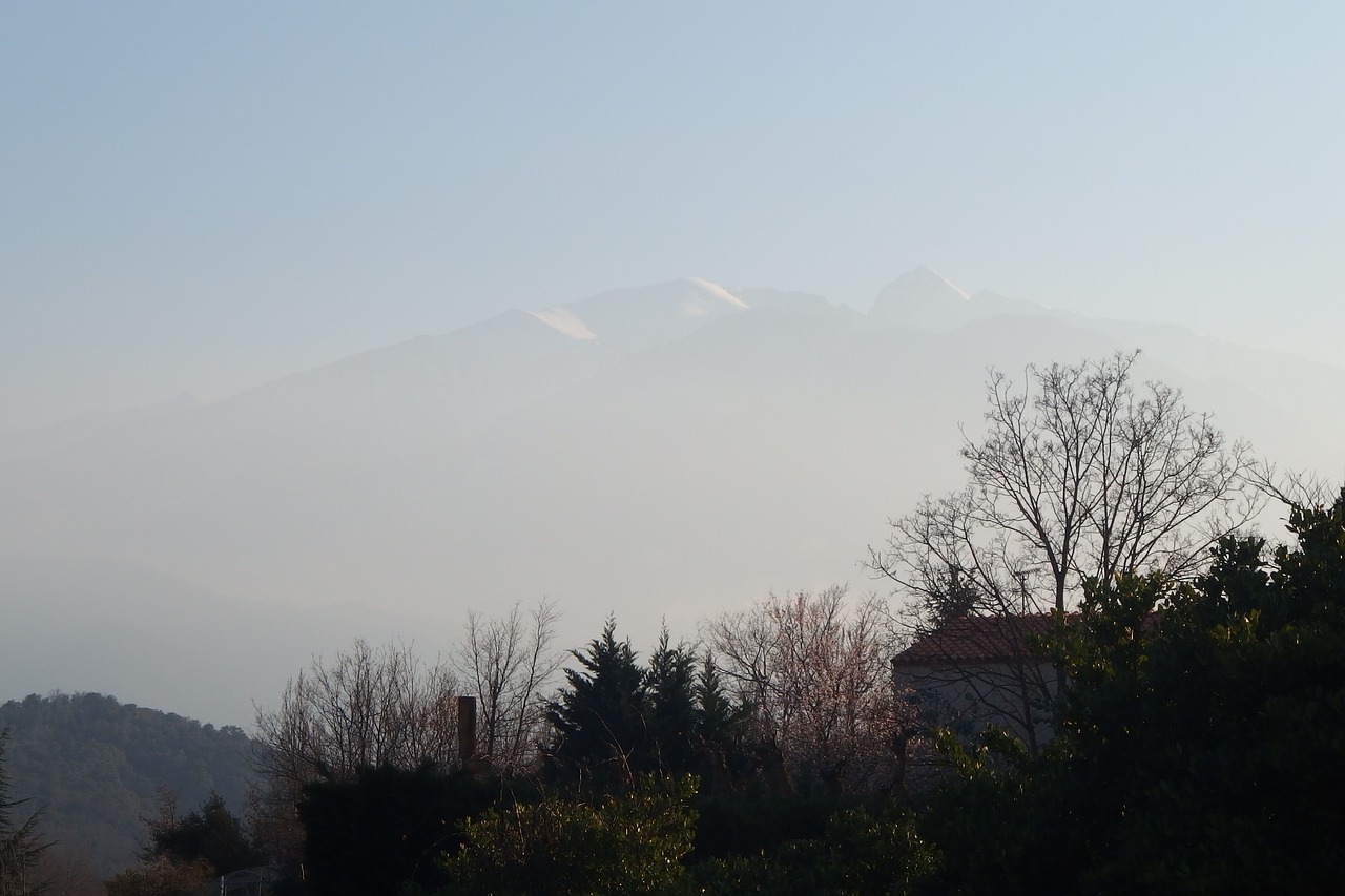 fog mountains landscape free photo