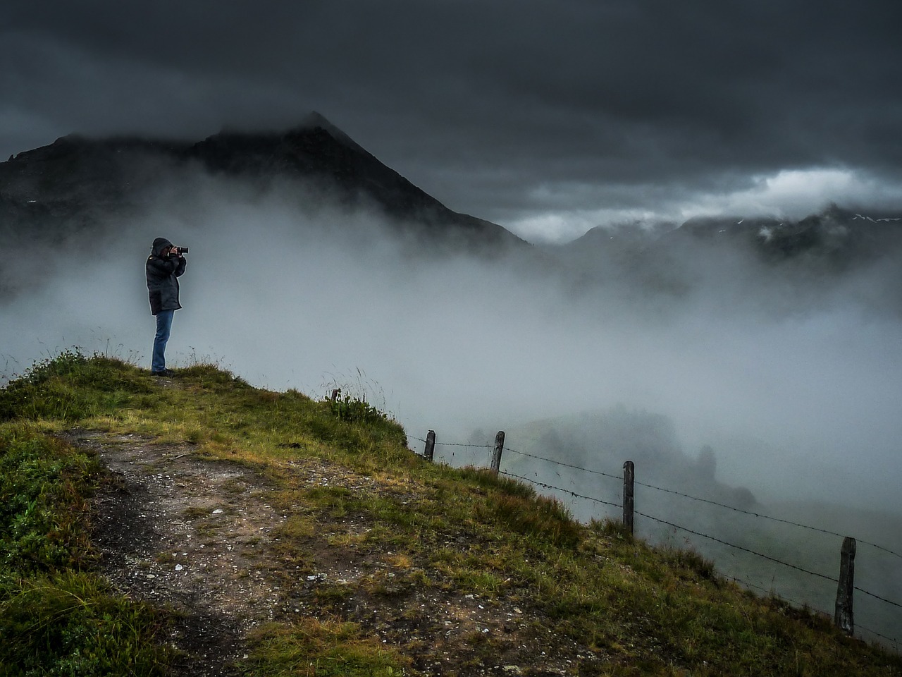 fog mountains landscape free photo