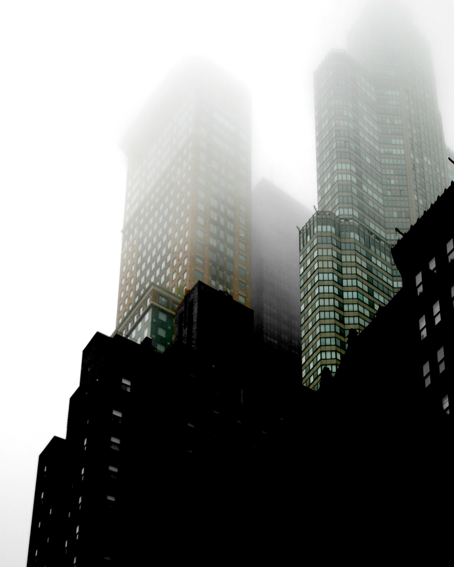 fog new york foggy day in midtown free photo