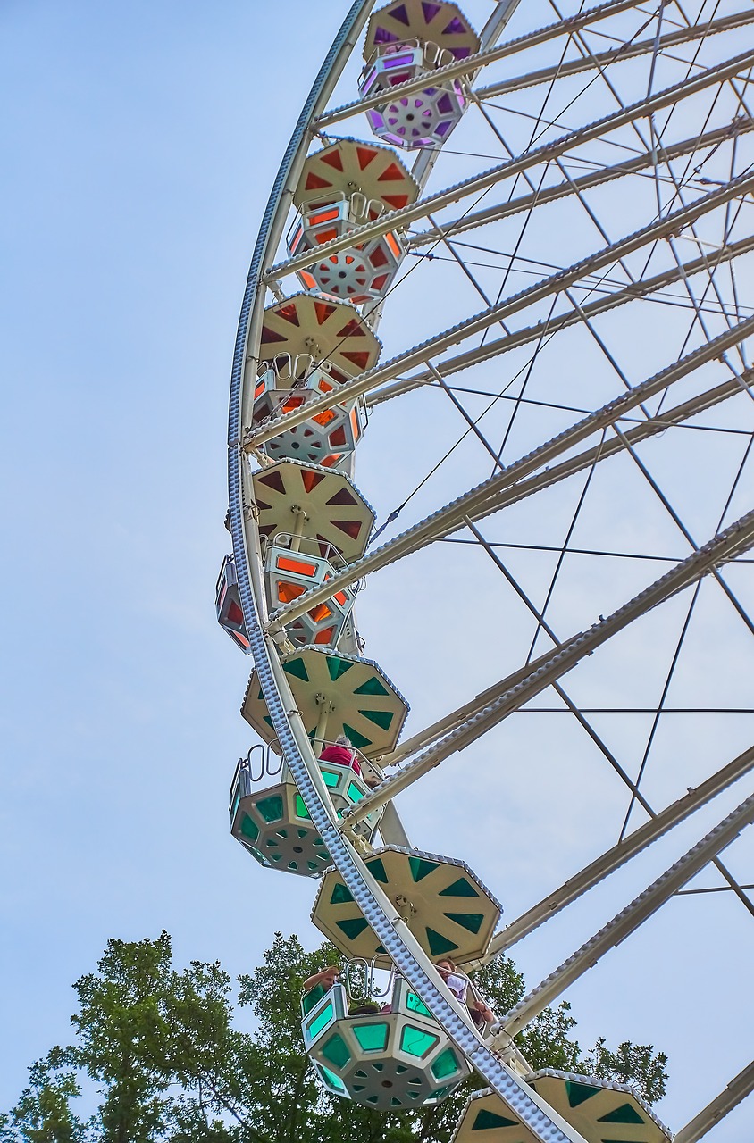 folk festival  ferris wheel  year market free photo