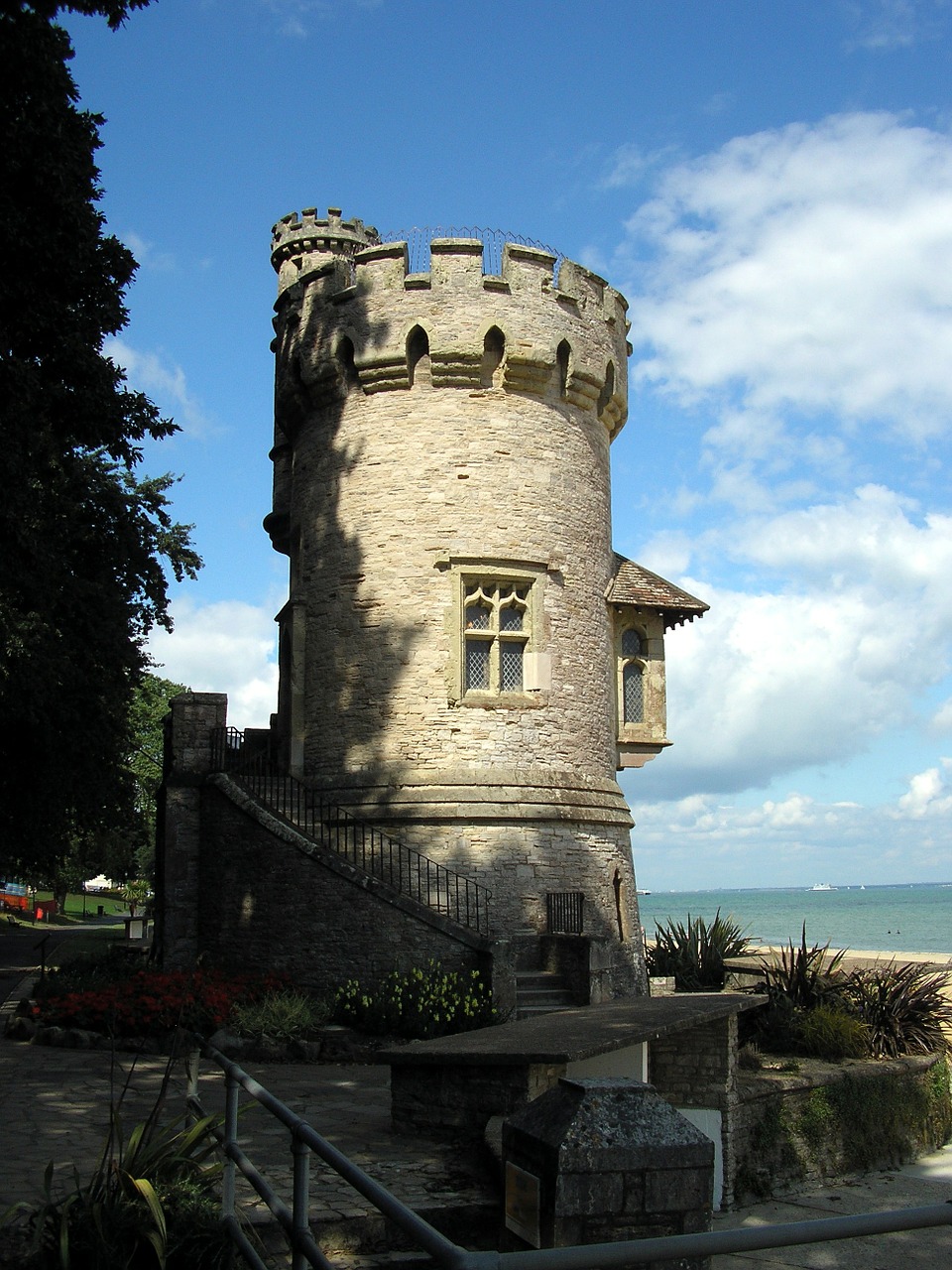 folly castle england free photo