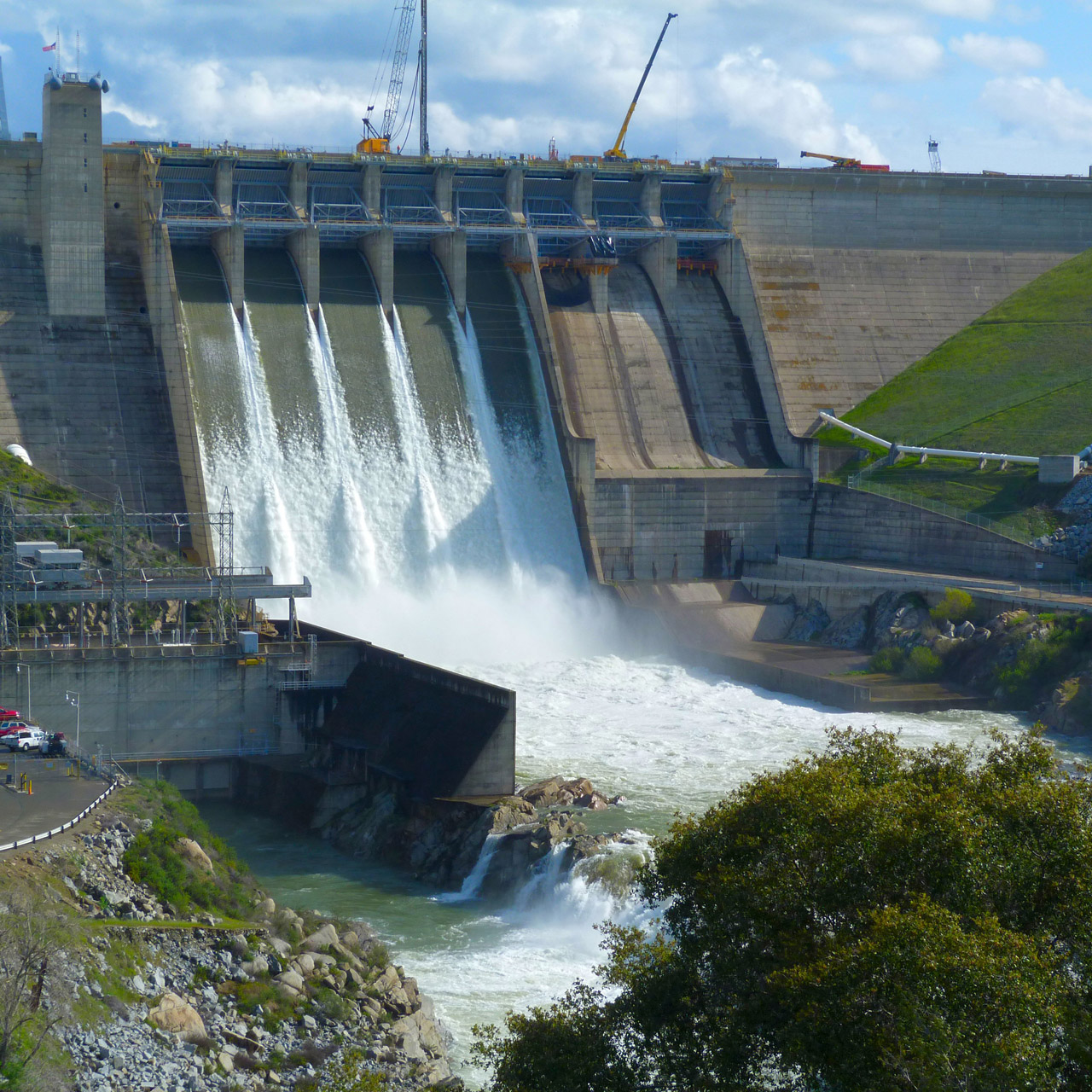 dam overflow folsom dam free photo