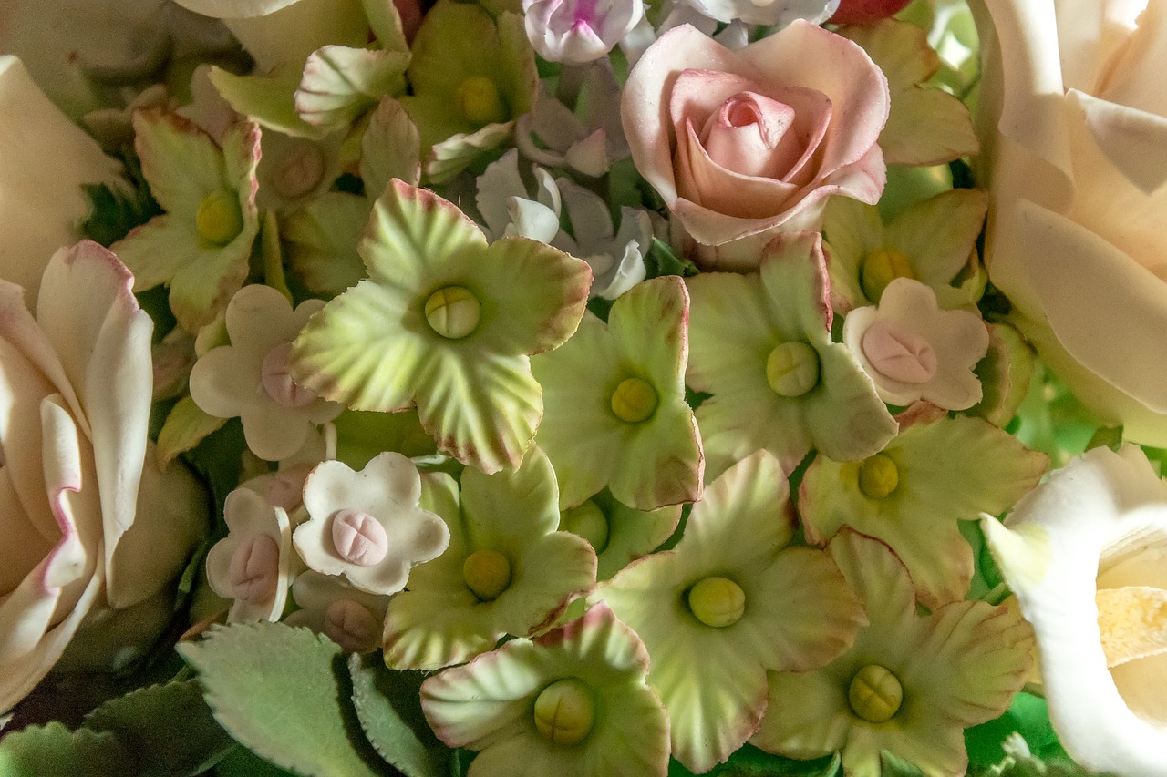 fondant  art  flowers free photo