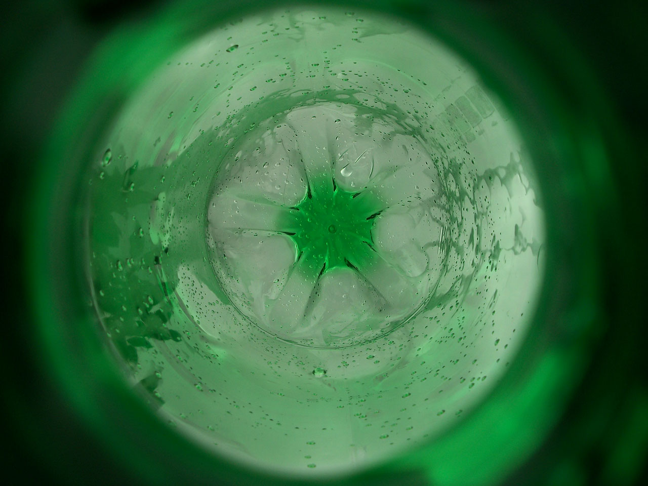 background green bottle free photo
