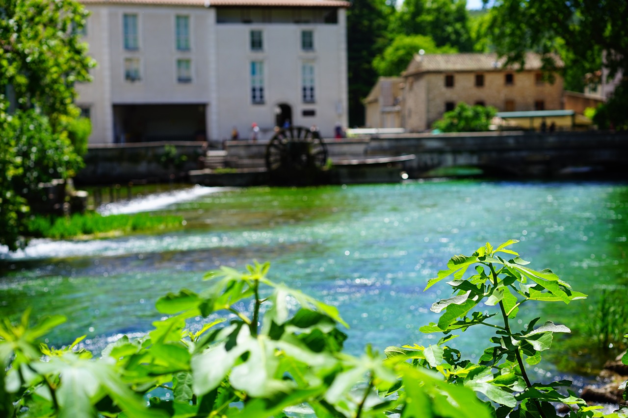 fontaine-de-vaucluse river water free photo