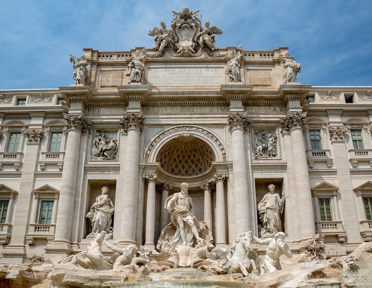 fontana di trevi  roma  rome free photo