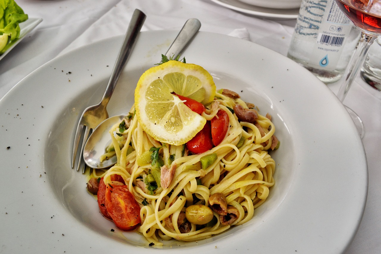 food linguini pasta free photo