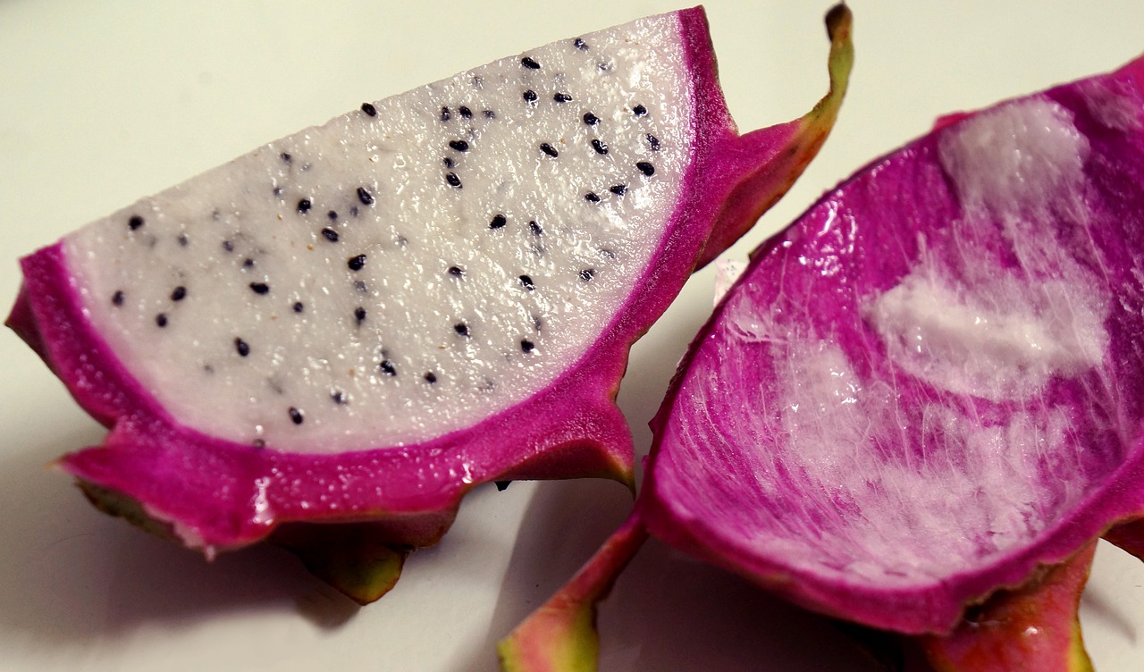 food fruits dragon fruit free photo