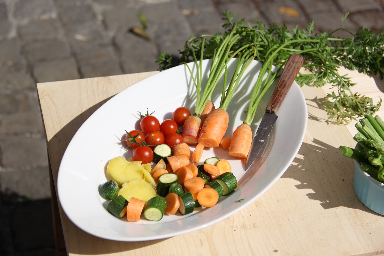 food  vegetables  plate free photo