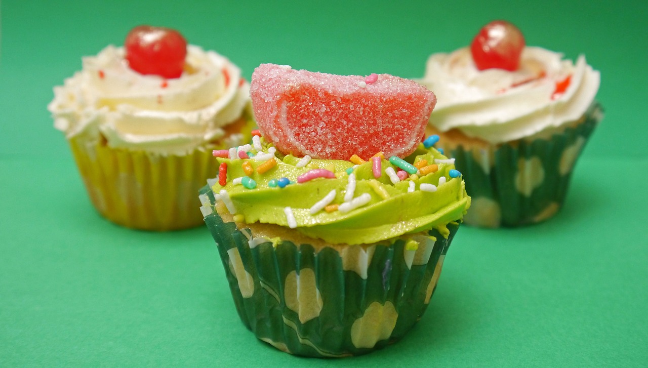 food  sweet  cupcake free photo