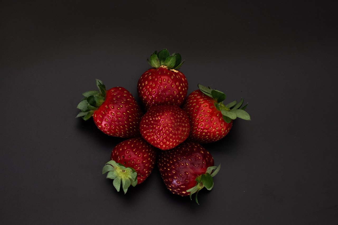 food  strawberries  fruit free photo