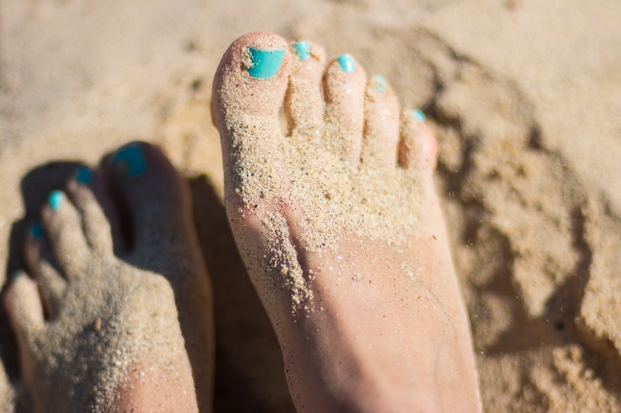 foot sand beach free photo