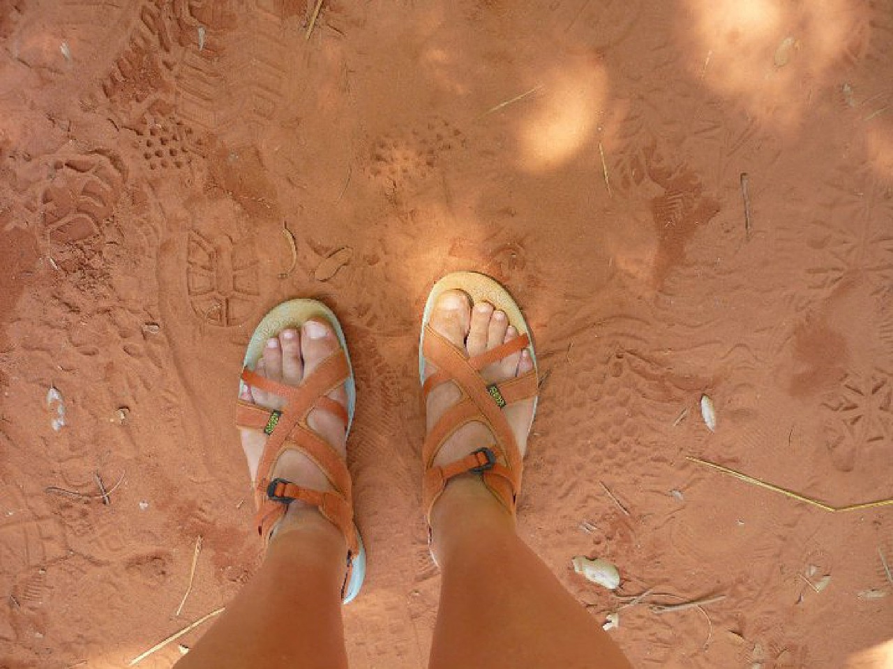 foot sand ochre free photo