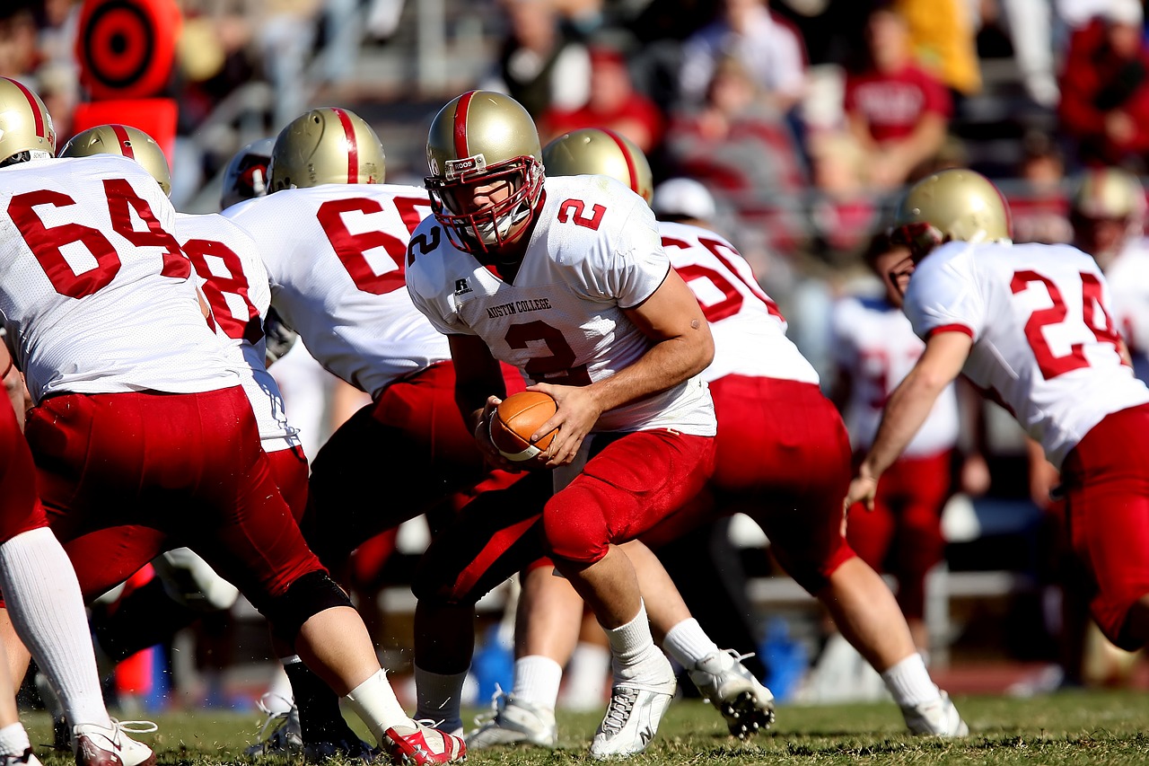 football quarterback team free photo