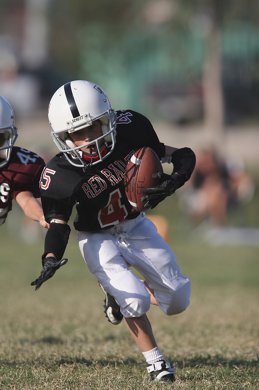 football action running back free photo