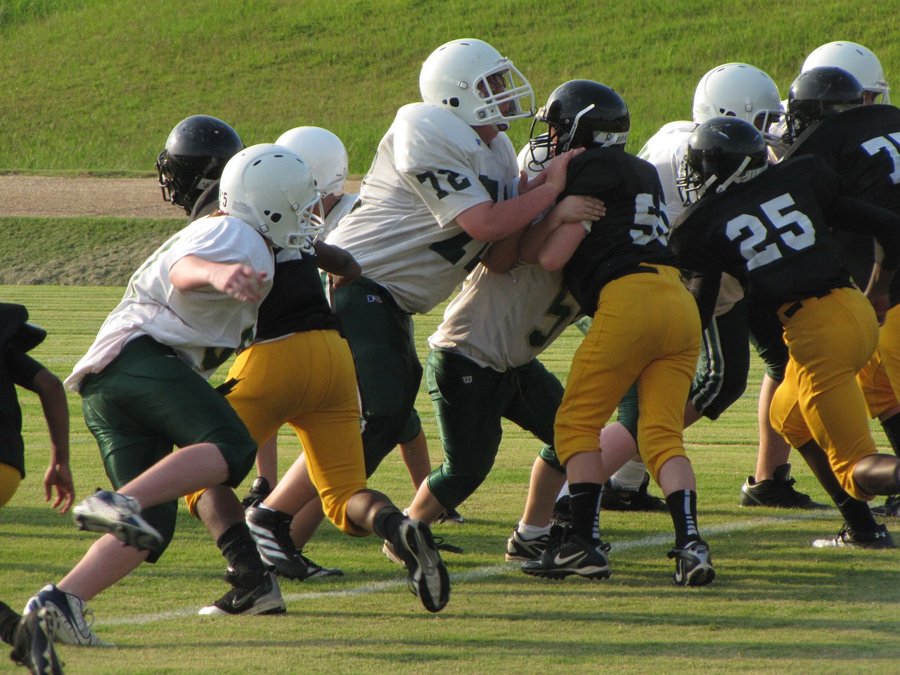 football game tackle sport free photo