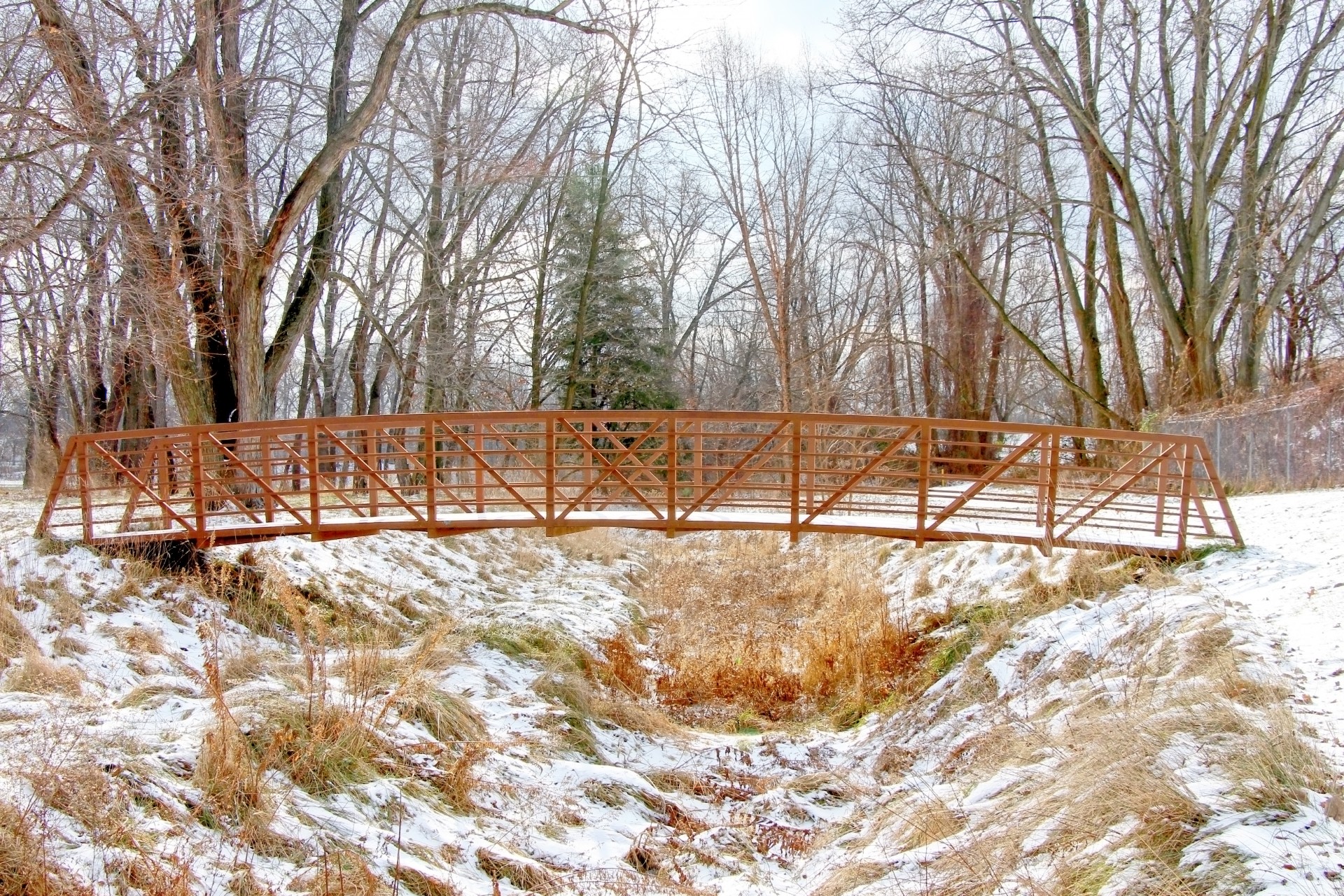 footbridge winter snow free photo