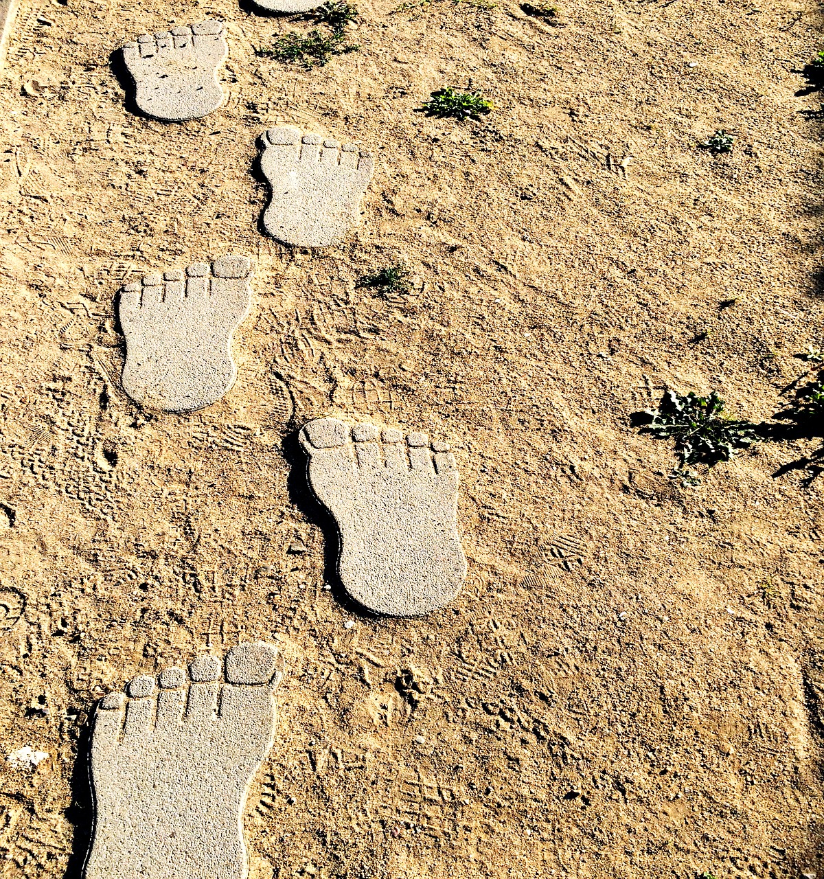 footprints feet sand free photo