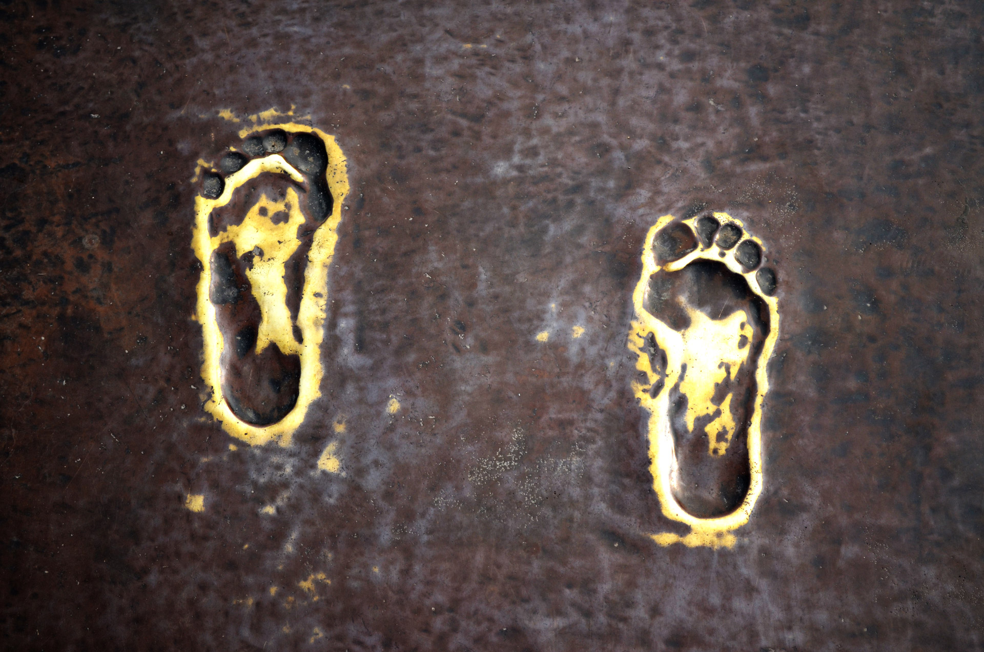 footprints footprint feet free photo