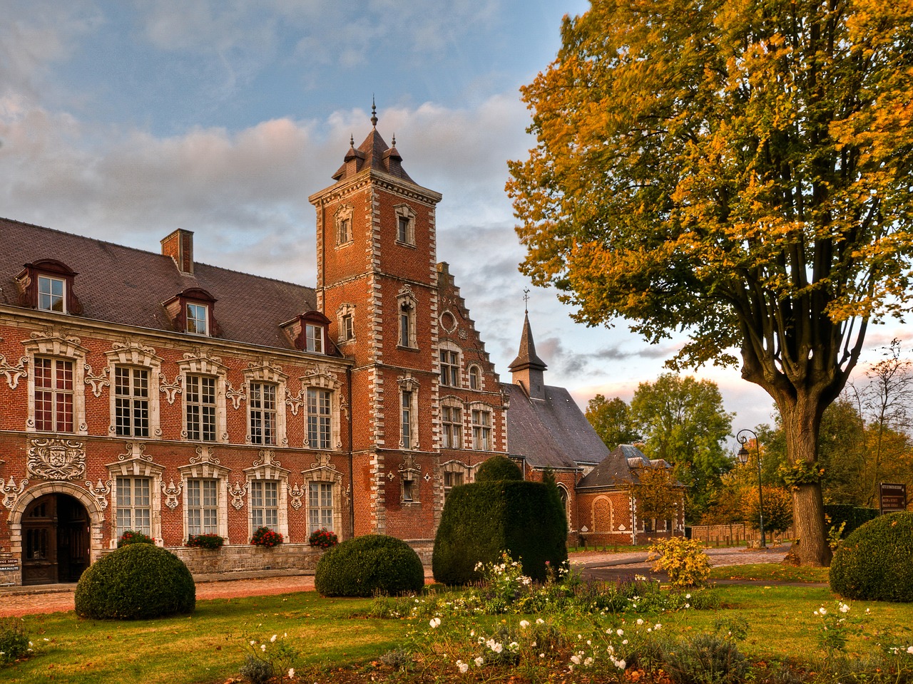 former psychiatric hospital seclin building free photo