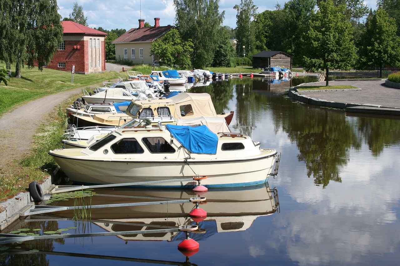 forssa  warp river  boat free photo