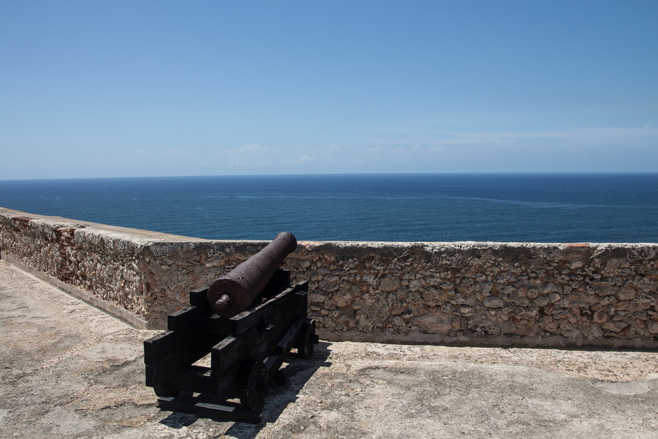 fortress gun ocean free photo
