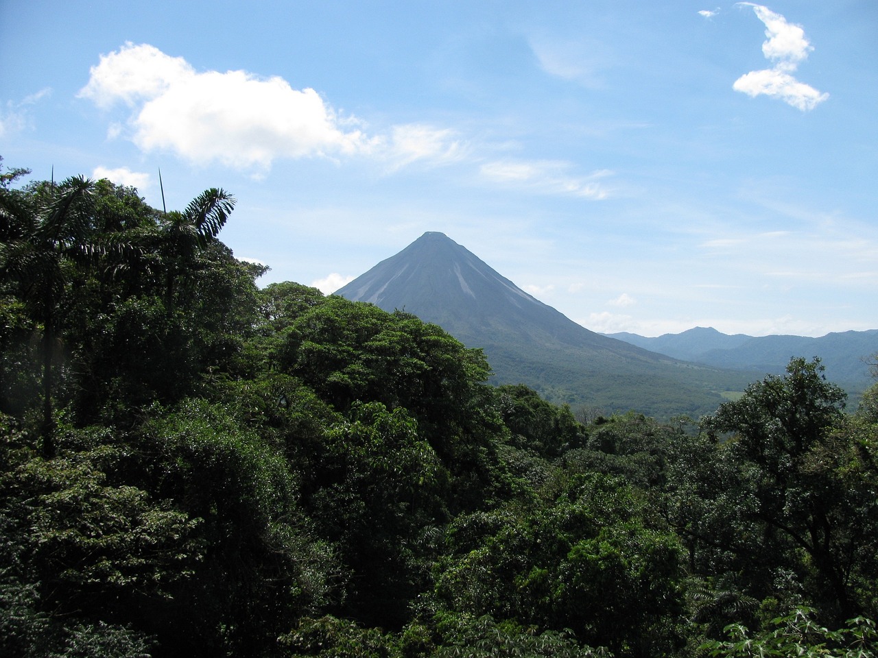 fortuna costa rica volcano free photo