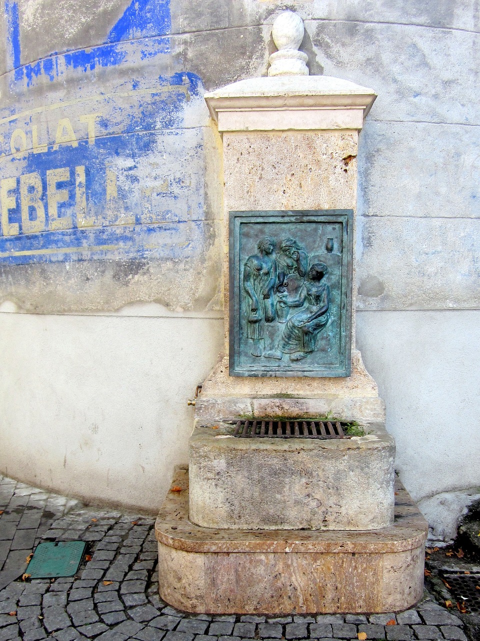 fountain céret pyrénées-orientales free photo