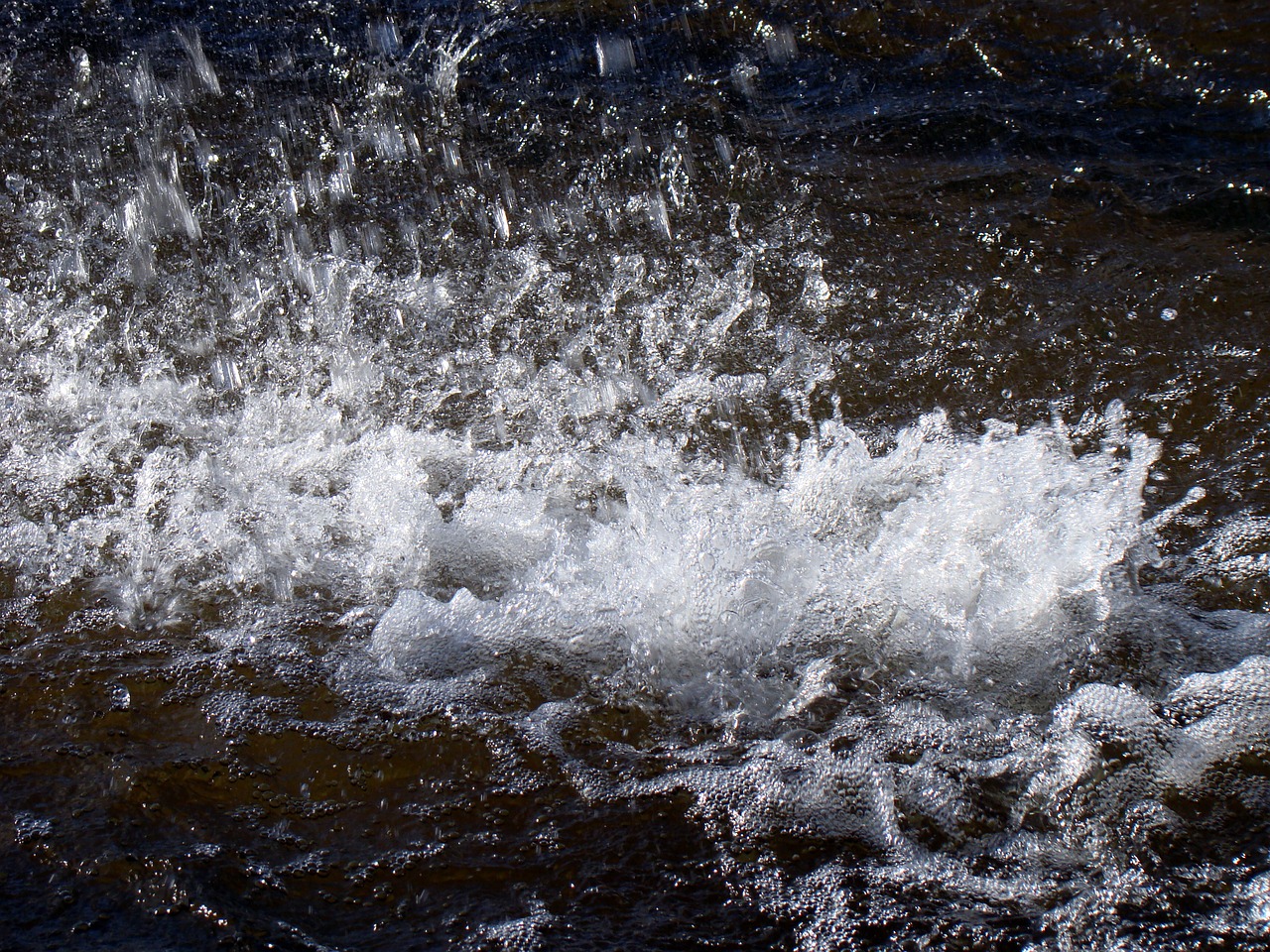 fountain spray water free photo