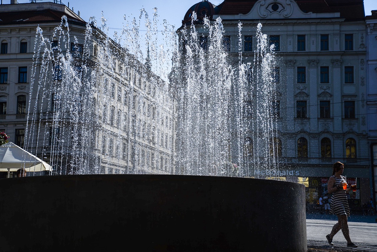 fountain water spray free photo